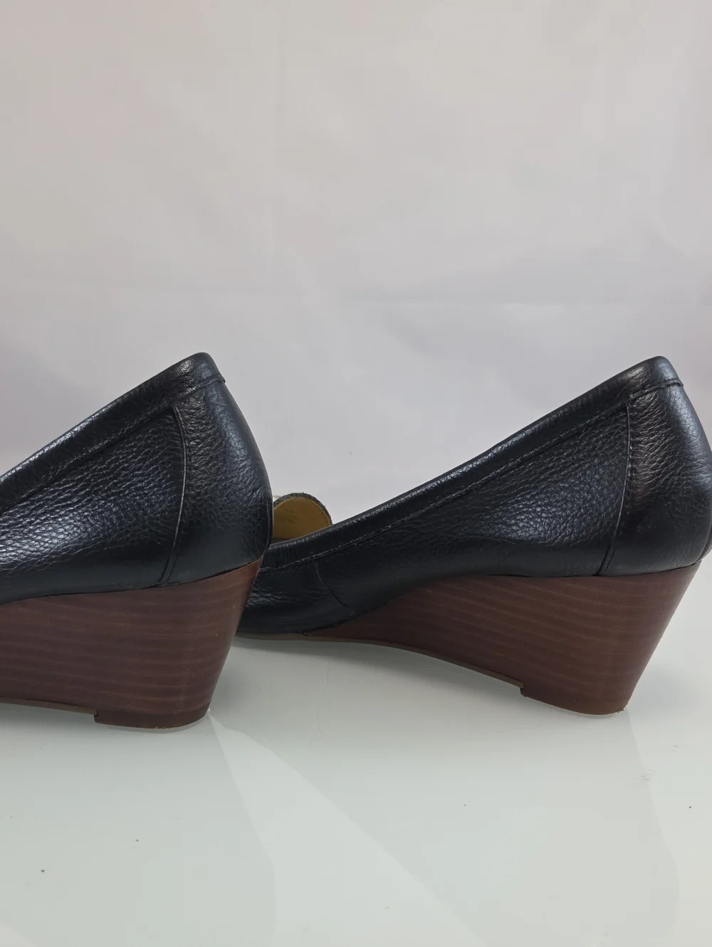 Tommy Hilfiger Black Leather Wedge Loafers with Gold Emblem Size 8.5